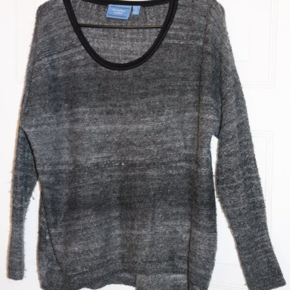 - SIMPLY VERA/VERA WANG SWEATER